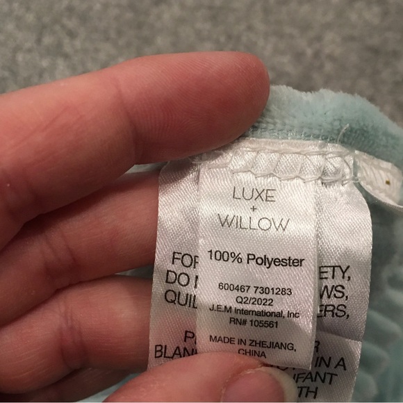 Luxe + Willow Gray Elephant Blue Security Blanket Lovey Unisex Sensory Toy - Picture 8 of 8